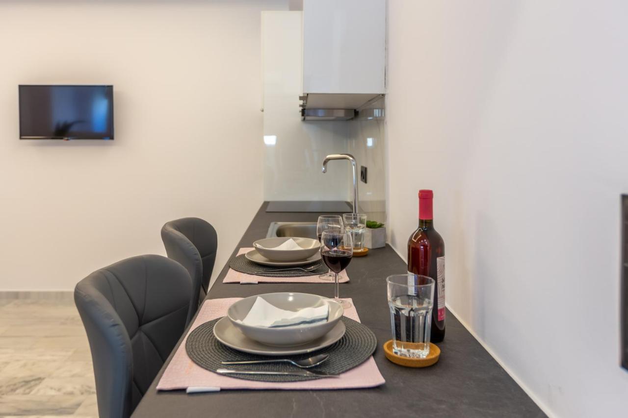 Mandevilia Suites Athens Ngoại thất bức ảnh